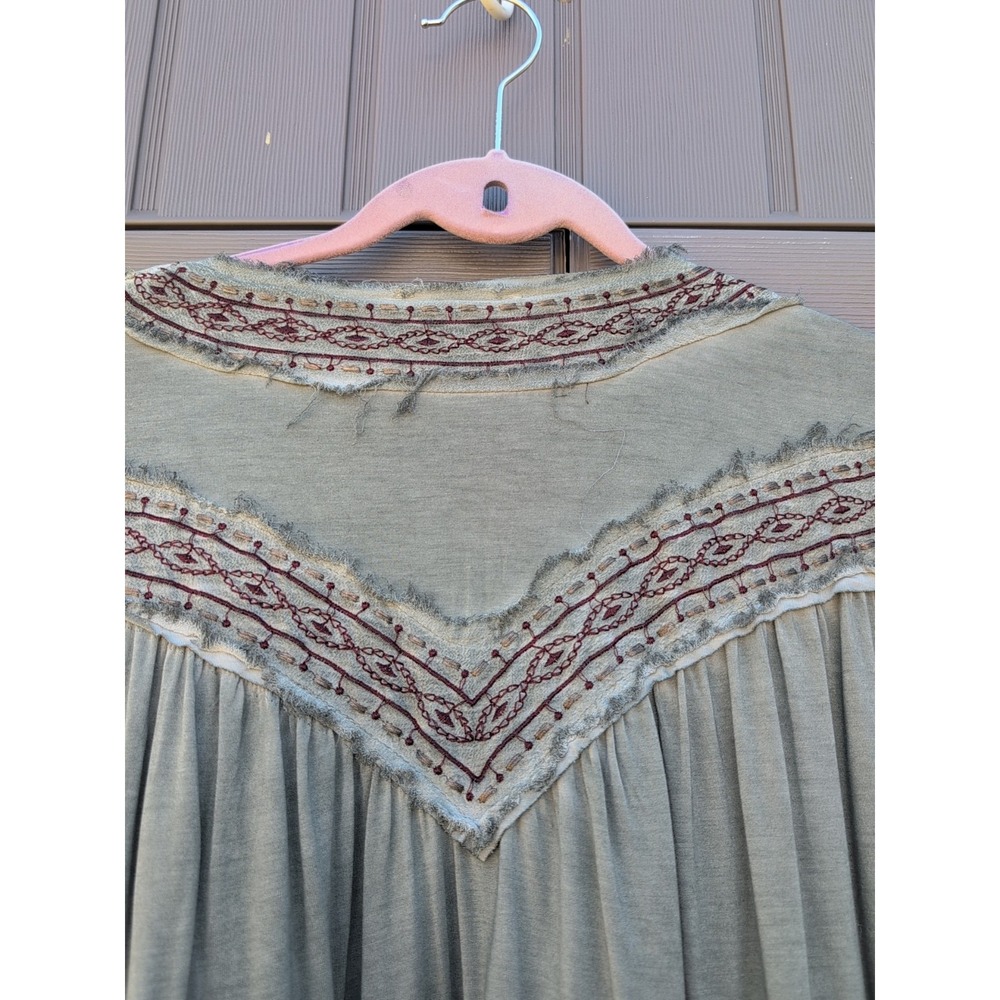 POL boutique Green Boho Top Womens Small Long SleeveRaw Hem Accent - Picture 12 of 12